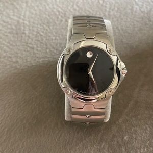 Movado men’s museum classic stainless bracelet watch. 40 mm